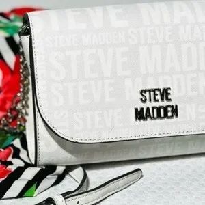 Steve Madden bag white with silver chain
